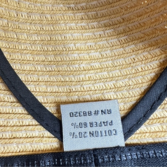 Stylish Wide Brim Straw Hat with Floral Trim Women’s Summer Sunny Beach